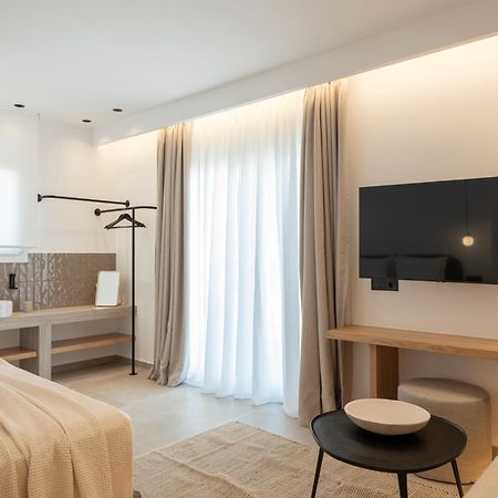 Anemelia Way Of Living Aparthotel Науса Екстериор снимка
