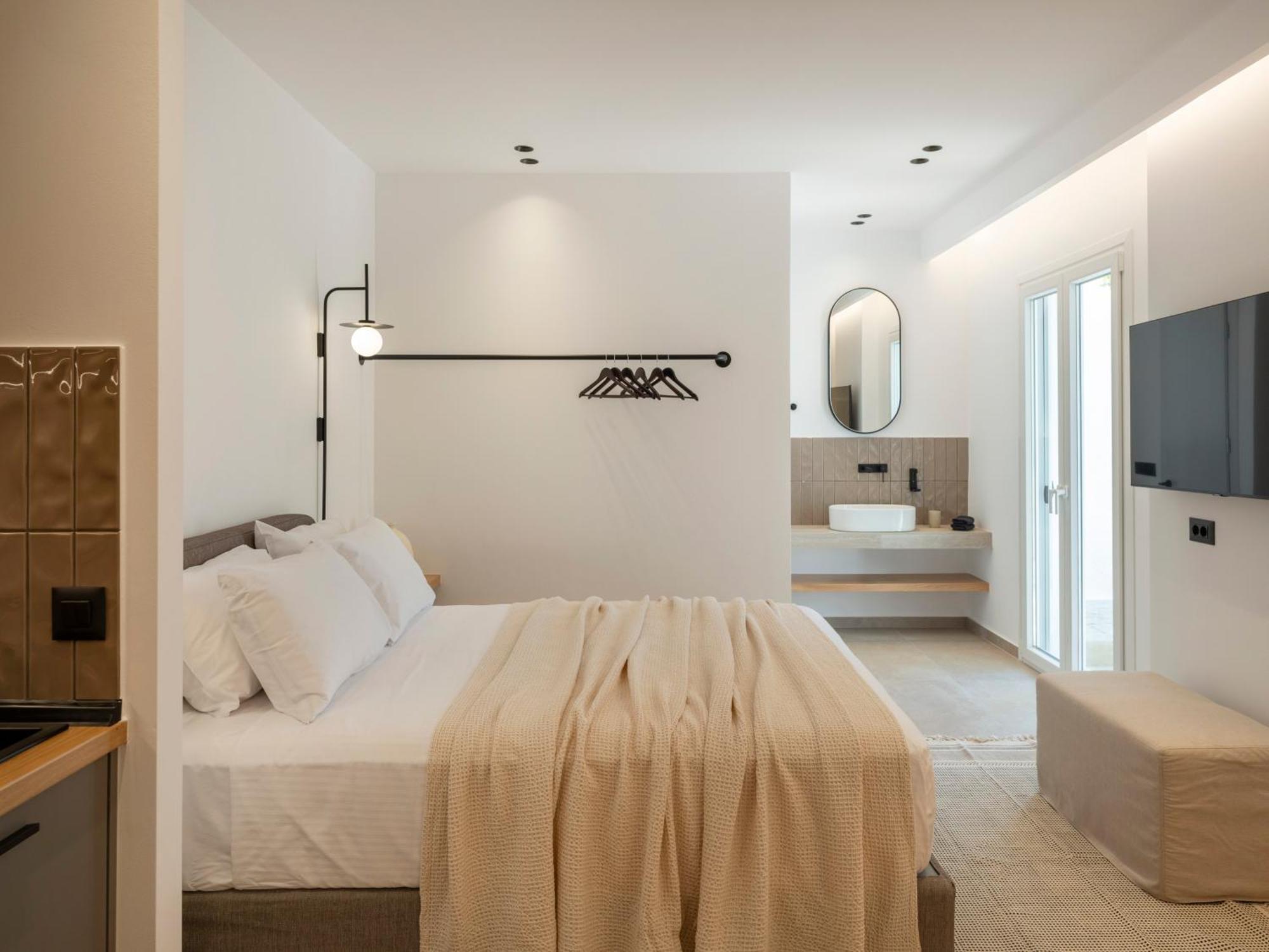 Anemelia Way Of Living Aparthotel Науса Екстериор снимка