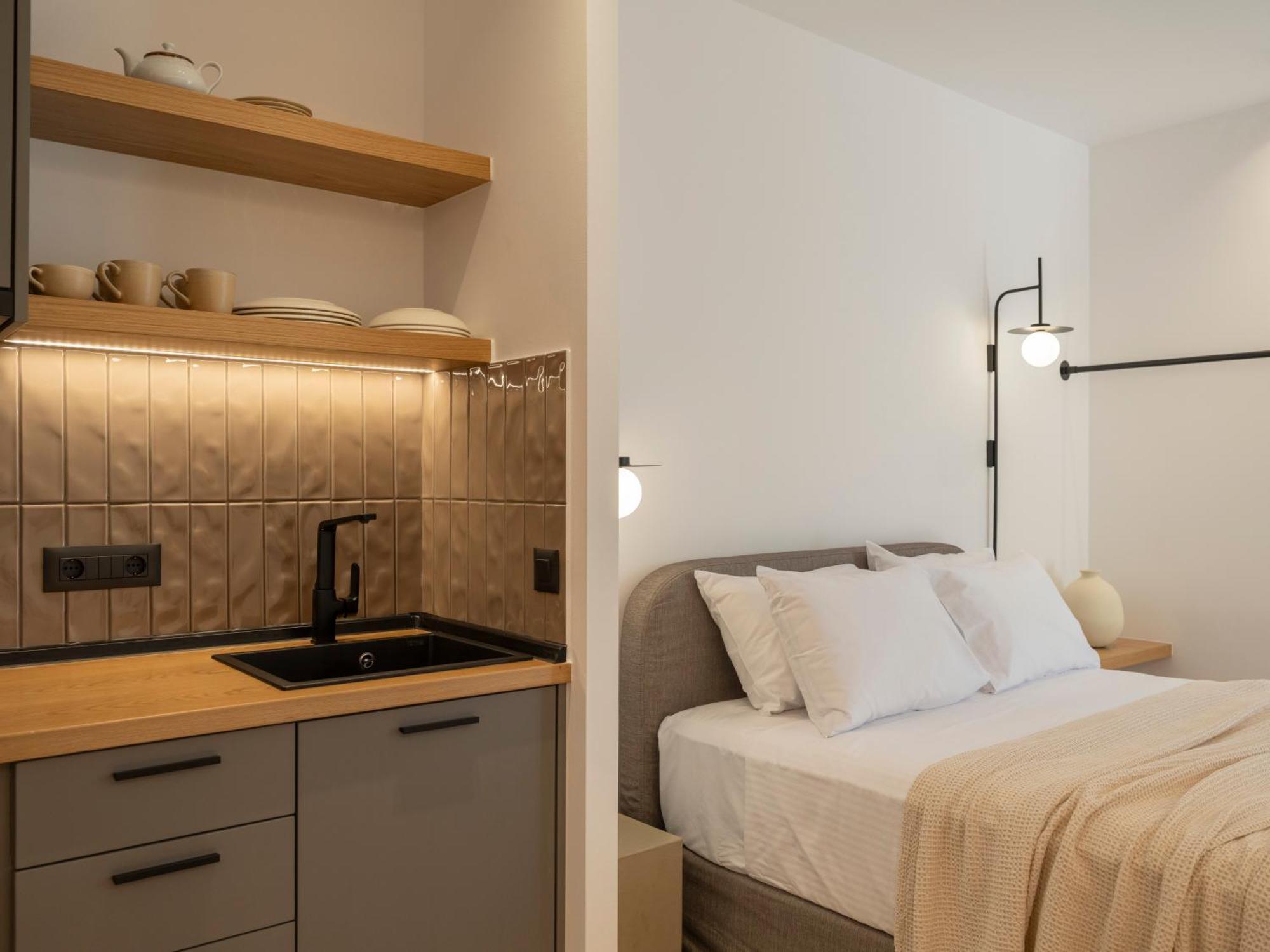 Anemelia Way Of Living Aparthotel Науса Екстериор снимка